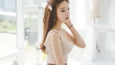 新车停胡同被刮